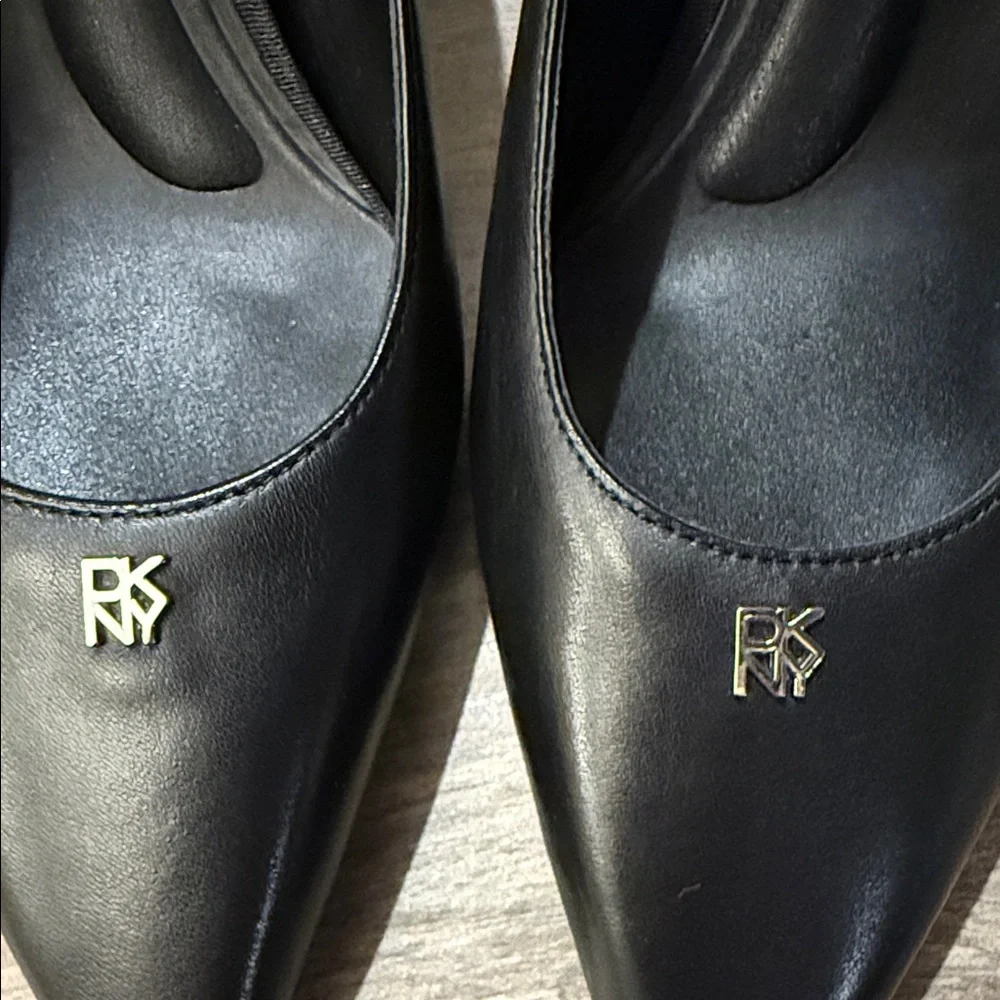 New DKNY Netta Black Pointed Toe Pump Sz 6 M - Picture 13 of 15